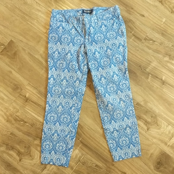 ❄️3/$25 OLD NAVY Blue Daisy Pants - Cropp…